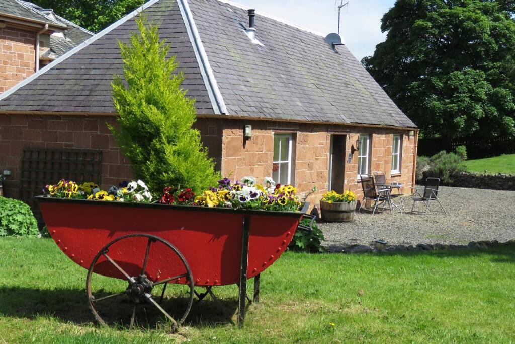 Harleyburn Cottages - Stables And Saddlery Melrose Zewnętrze zdjęcie